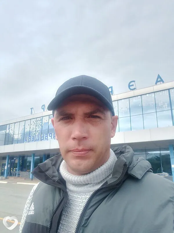 Дмитрий, 35, Новоалтайске — анкета №2228103