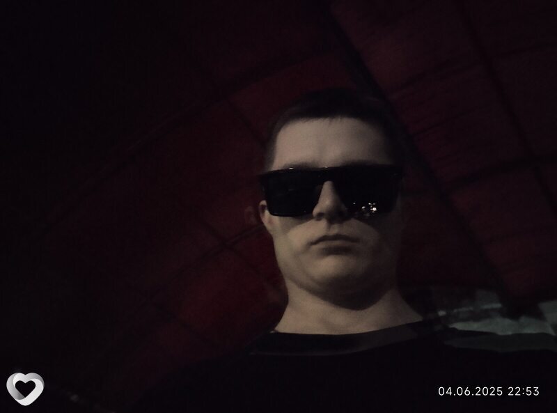 Илья, 24, Екатеринбурге — анкета №2228720