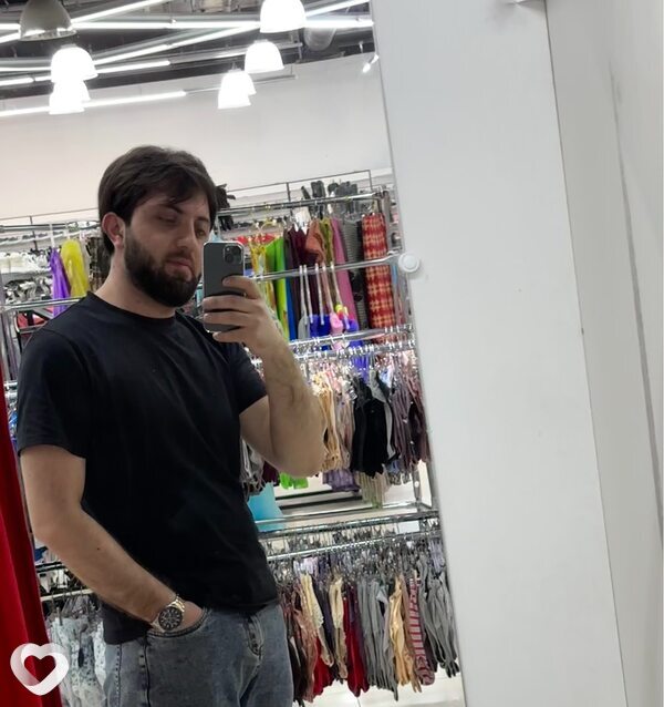 Эдик, 31, Барнауле — анкета №2229103