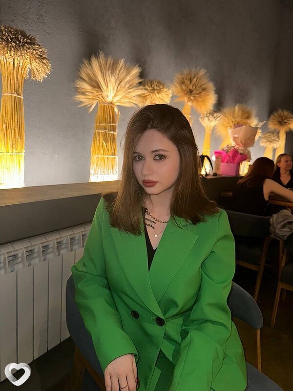 Алина, 21, Омске — анкета №2229350