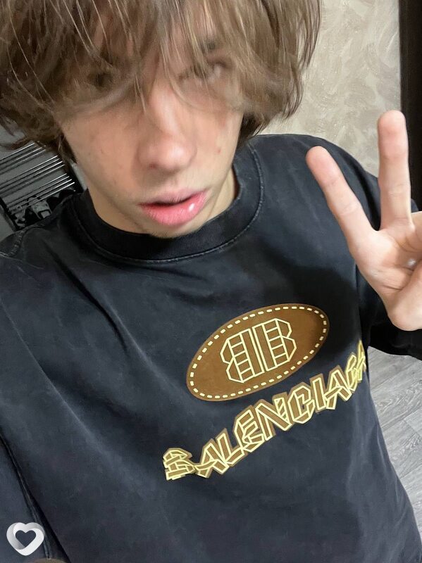 Артур, 21, Саратове — анкета №2229660