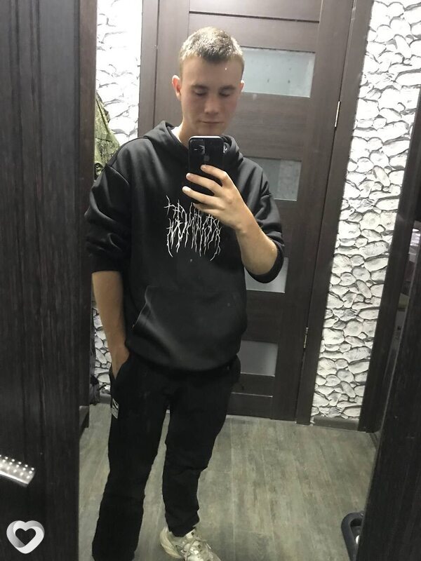 Данил, 21, Екатеринбурге — анкета №2229608