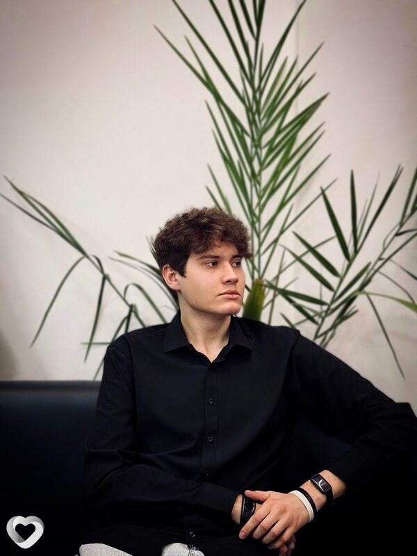 Макс, 19, Новосибирске — анкета №2229780