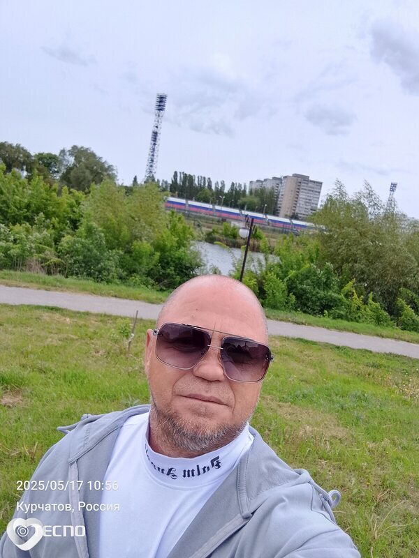 Анатолий, 43, Курчатове — анкета №2230341