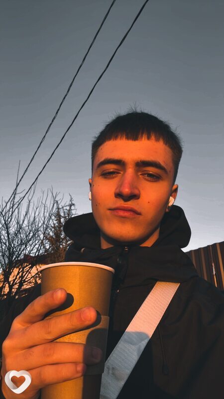 Даниил, 21, Бобруйске — анкета №2231351