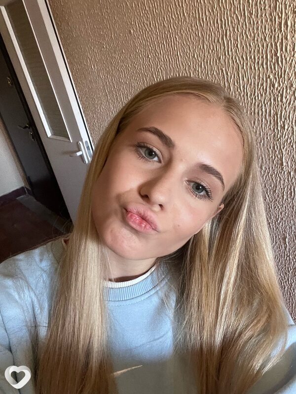 Екатерина, 19, Москве — анкета №2232678