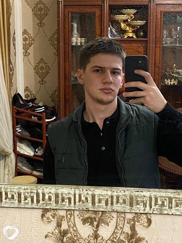 Амир, 22, Москве — анкета №2234124