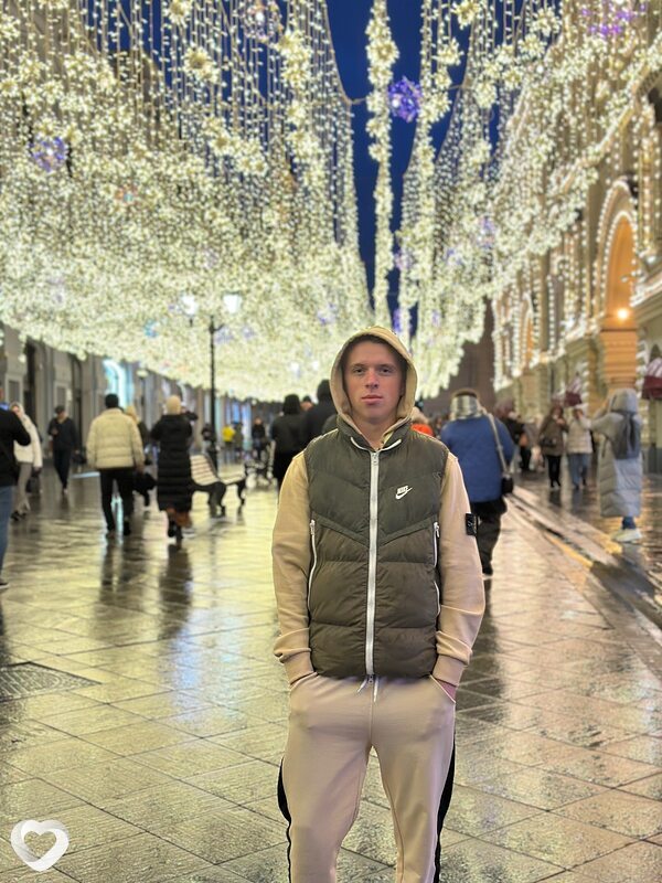 Кирилл, 20, Москве — анкета №2234413