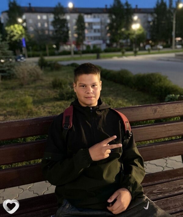 Данил, 19, Серове — анкета №2236040