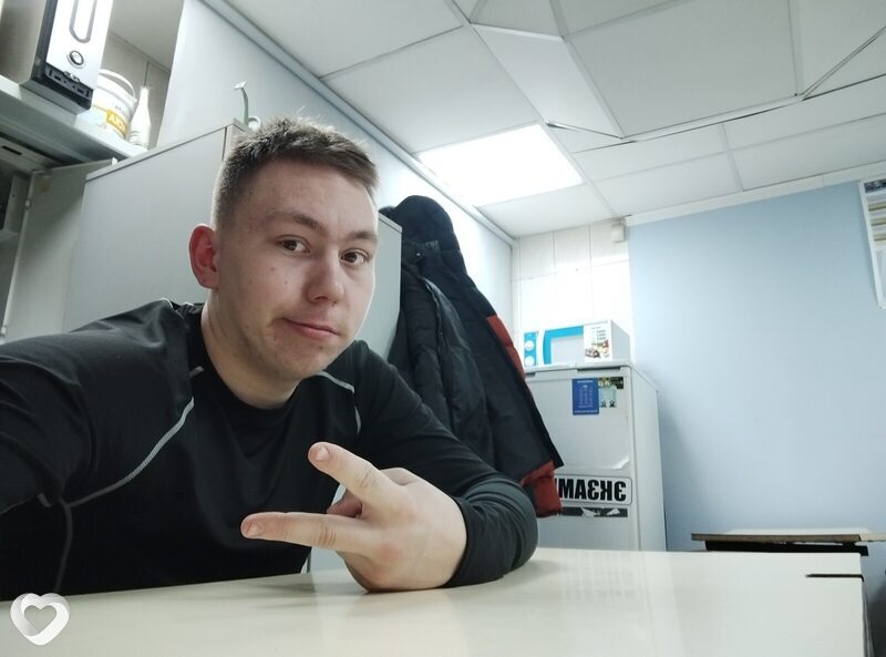 Саша, 19, Перми — анкета №2236478