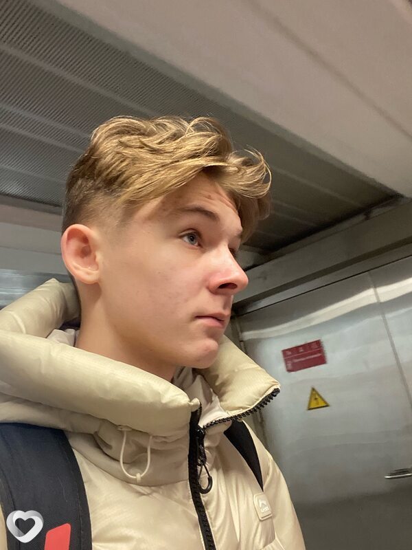 Дмитрий, 19, Москве — анкета №2236647