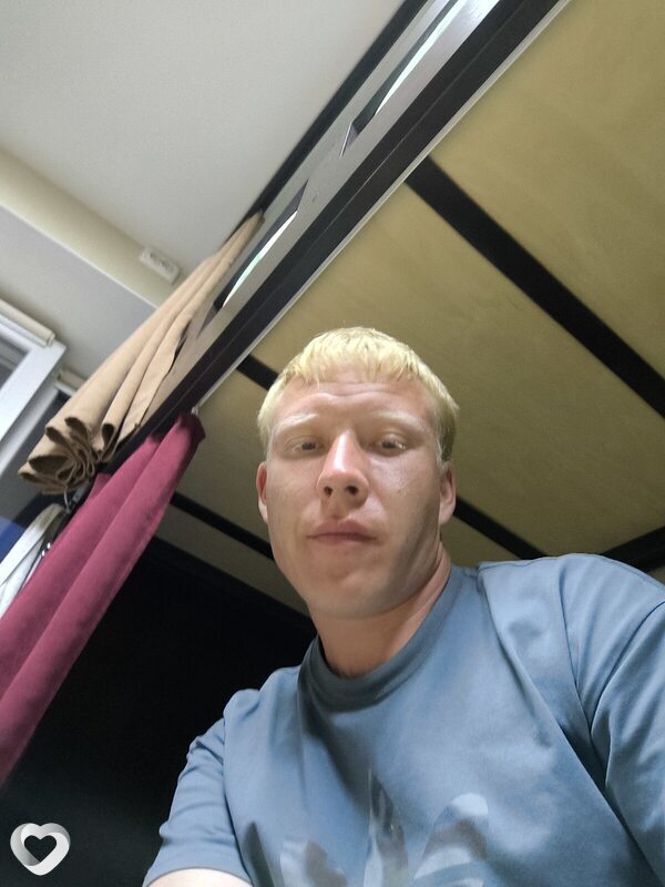 Максим, 30, Сальске — анкета №2238240