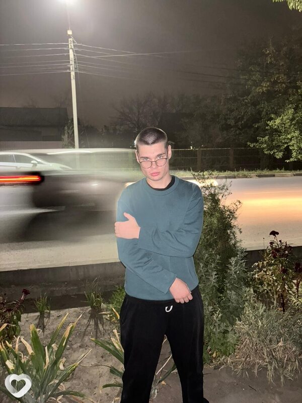 Кирилл, 22, Батайске — анкета №2238704