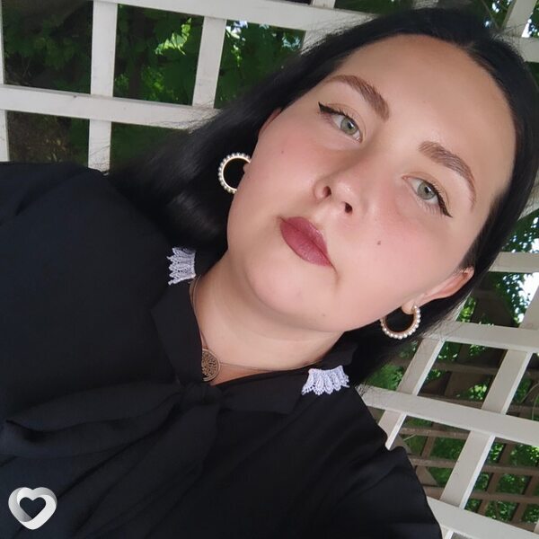 Настя, 23, Бийске — анкета №2239479