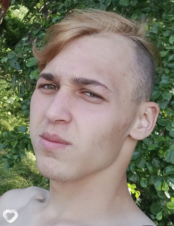 Дима, 20, Екатеринбурге — анкета №2239396