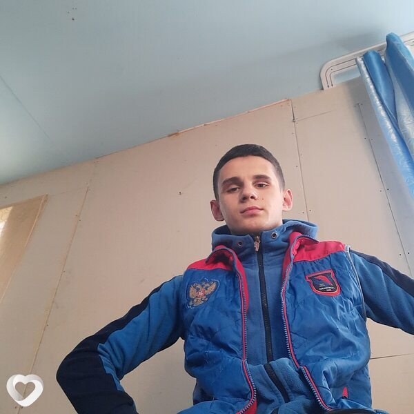 Анатолий, 20, Иркутске — анкета №2239613
