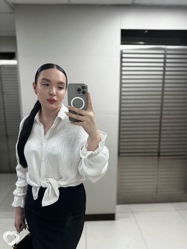 Карина, 21, Новосибирске — анкета №2240525