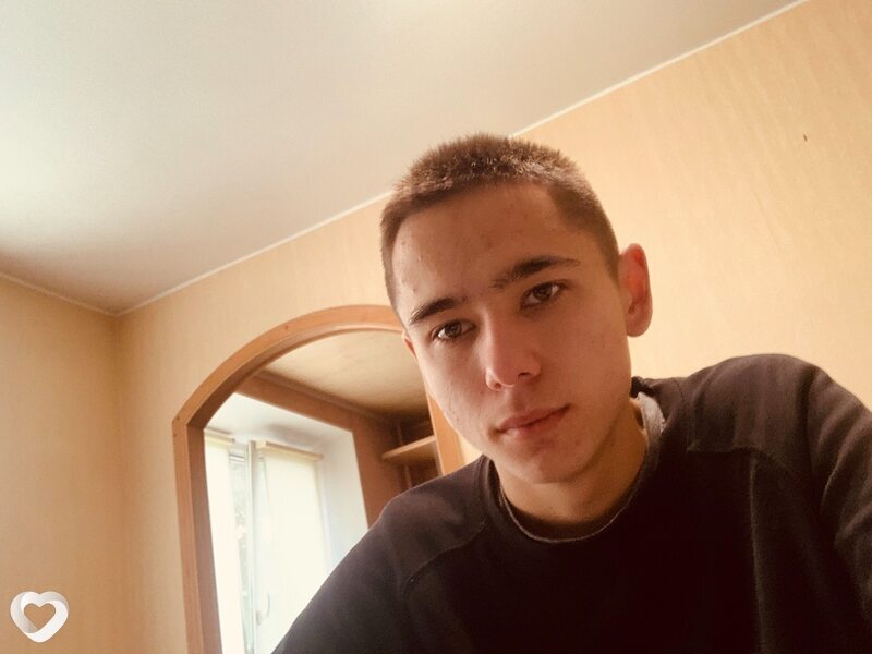 Петя, 19, Санкт-Петербурге — анкета №2241449