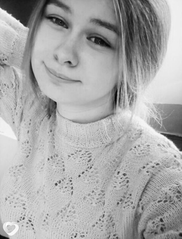 Алёна, 21, Гомеле — анкета №2242347