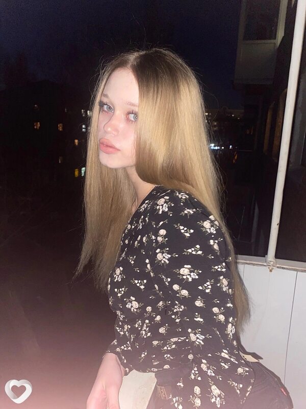 Елизавета, 21, Омске — анкета №2242539
