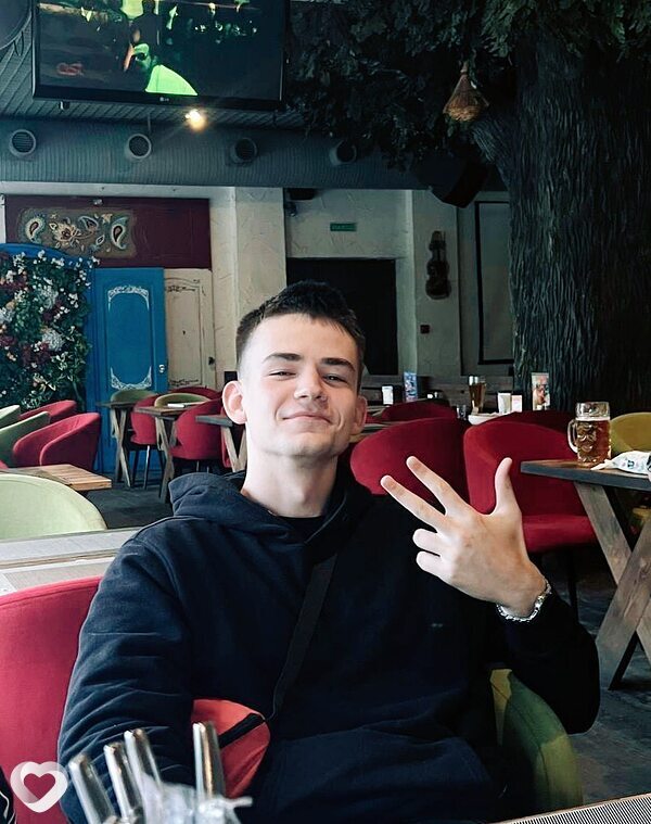 Иван, 22, Санкт-Петербурге — анкета №2242698