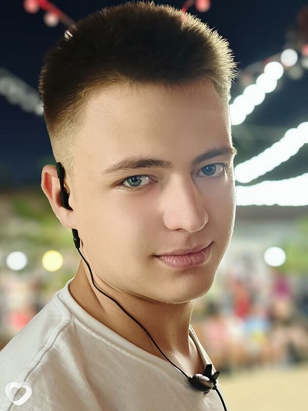 Дима, 23, Коркине — анкета №2243092
