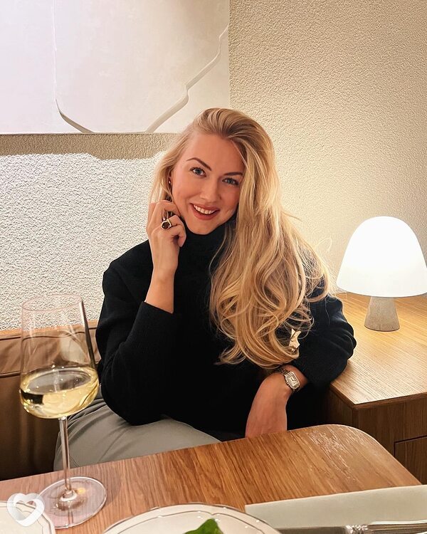 Карина, 22, Тюмени — анкета №2243105