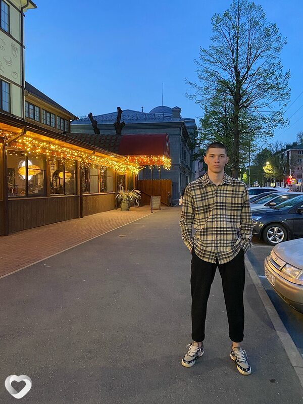 Дмитрий, 21, Москве — анкета №2243143