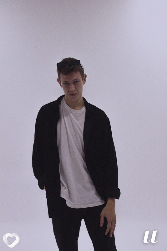 Максим, 19, Екатеринбурге — анкета №2243541