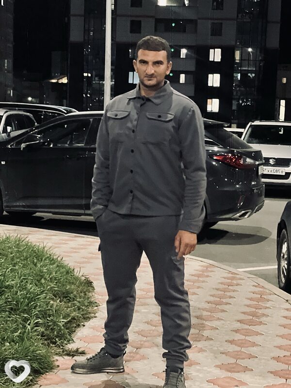 Алекс, 27, Уссурийске — анкета №2243543