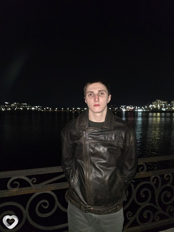 Виталий, 20, Находке — анкета №2243681