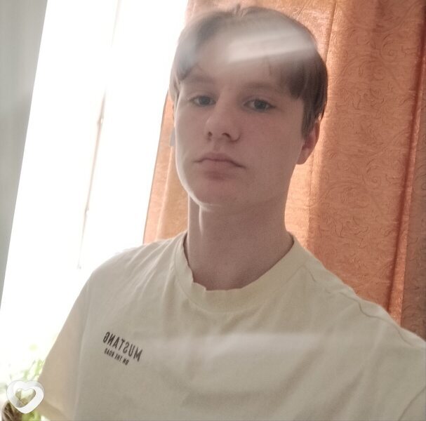 Денис, 19, Санкт-Петербурге — анкета №2243923