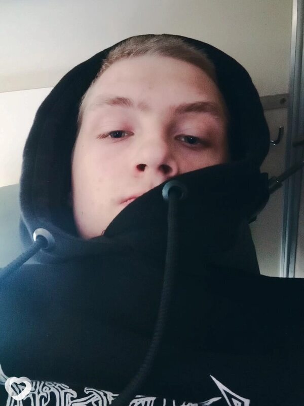 Владислав, 22, Новосибирске — анкета №2244425