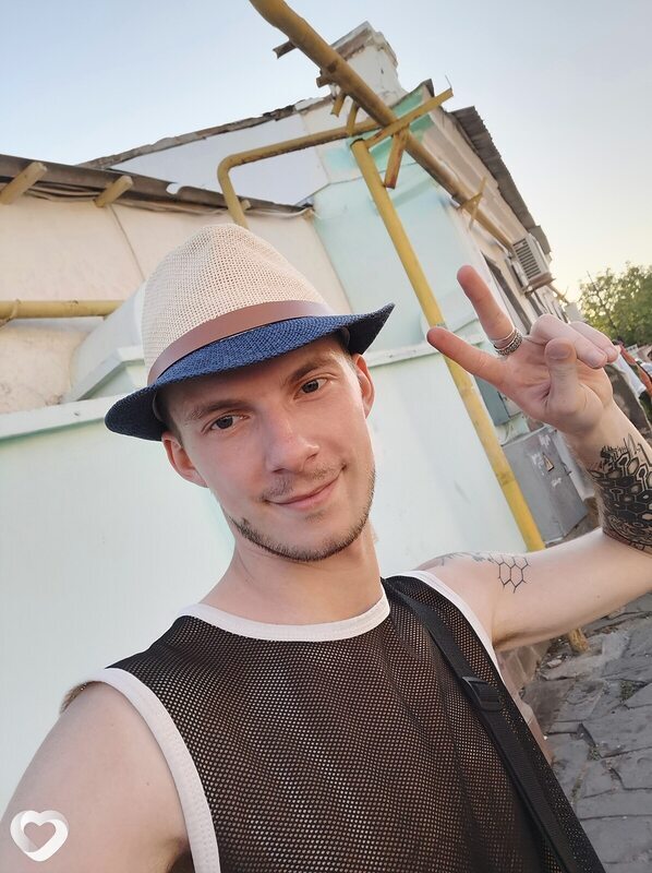 Артём, 32, Новом Уренгое — анкета №2244161