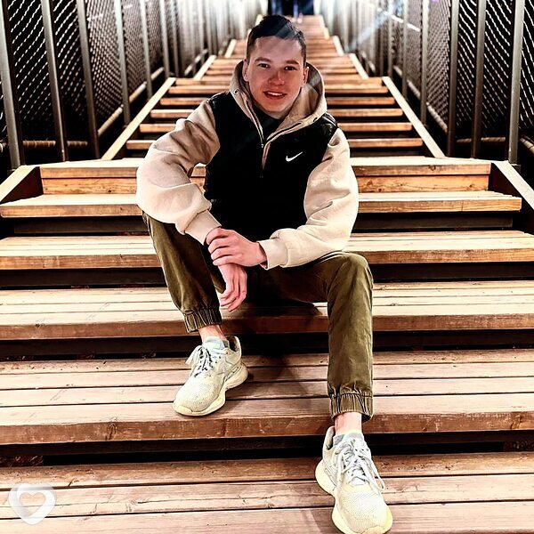 Илья, 21, Оренбурге — анкета №2245568