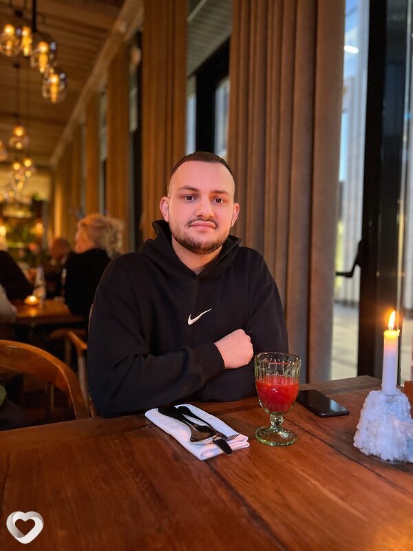 Артур, 24, Москве — анкета №2245483