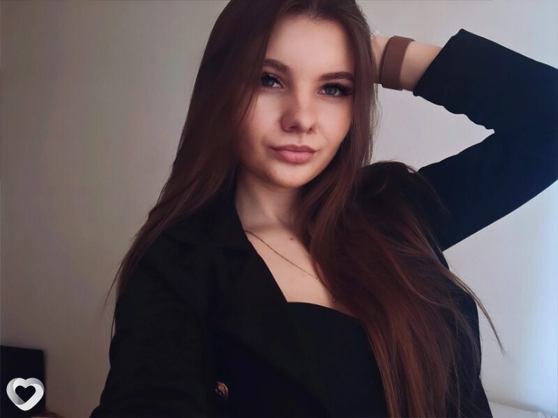 Алена, 23, Барнауле — анкета №2246435