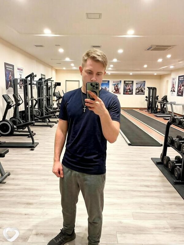 Артем, 31, Благовещенске — анкета №2246289