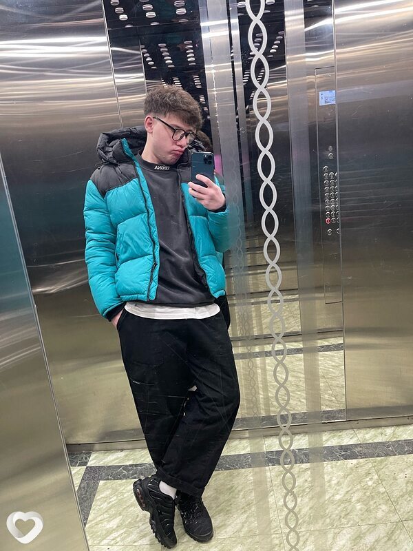 Кирилл, 25, Мариуполе — анкета №2248502