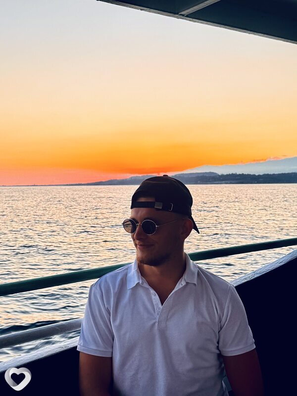 Михаил, 24, Химках — анкета №2250224