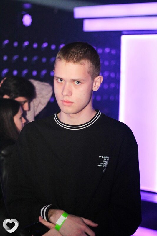 Илья, 21, Керчи — анкета №2250434