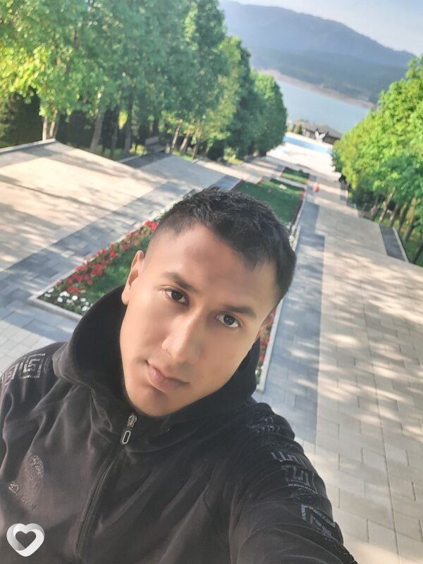 Ортик, 23, Волгограде — анкета №2250413