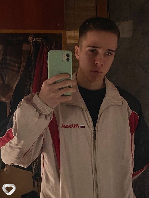 Кирилл, 20, Минусинске — анкета №2250552