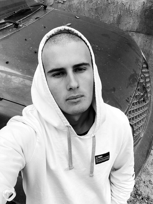 Дмитрий, 19, Москве — анкета №2250945