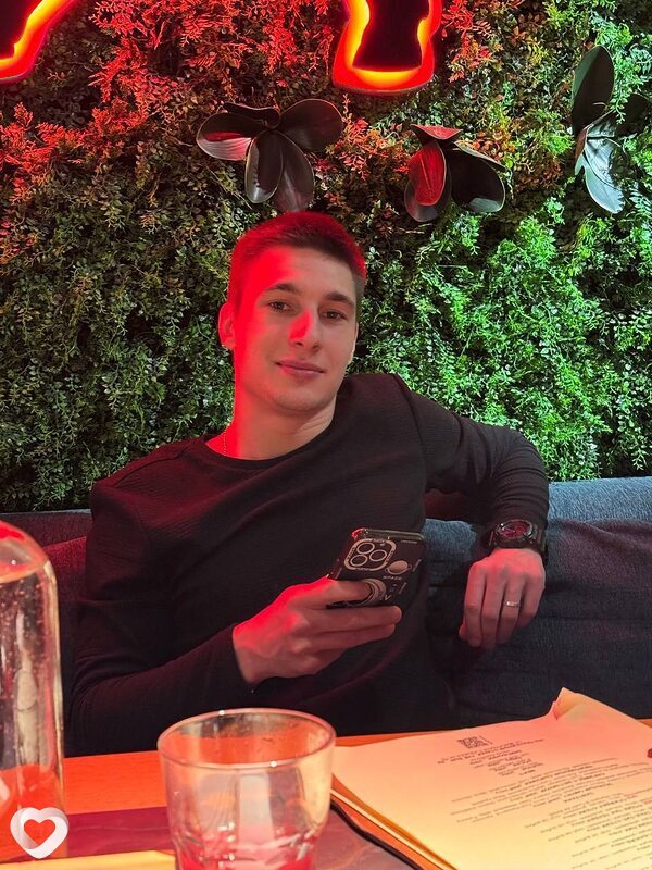 Александр, 23, Москве — анкета №2251171