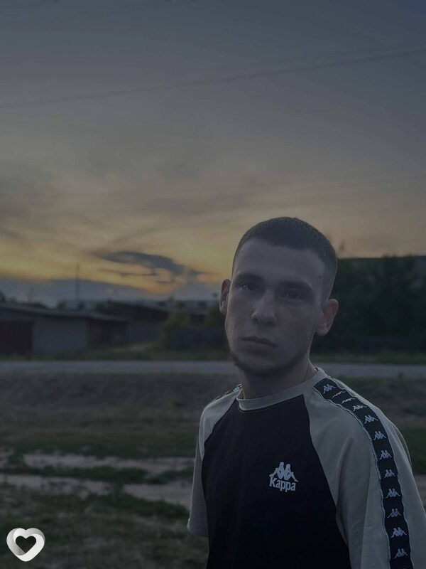 Максим, 22, Барнауле — анкета №2251266