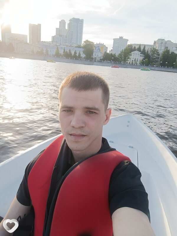 Николай, 28, Екатеринбурге — анкета №2251487