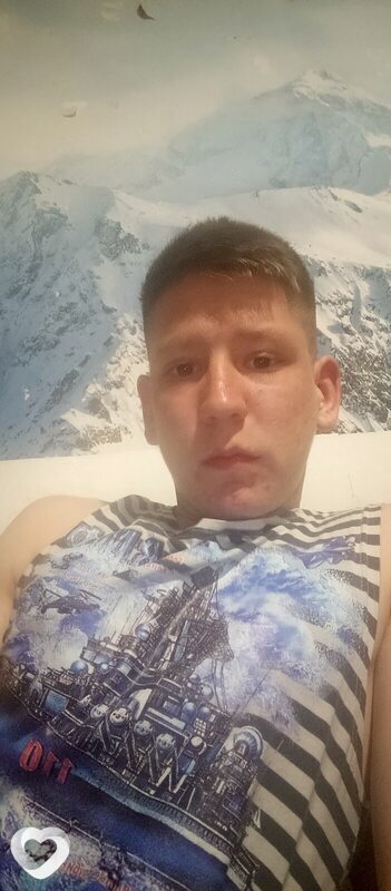 Артем, 19, Лысьве — анкета №2253285