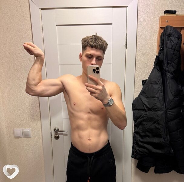 Алексей, 20, Минске — анкета №2254059