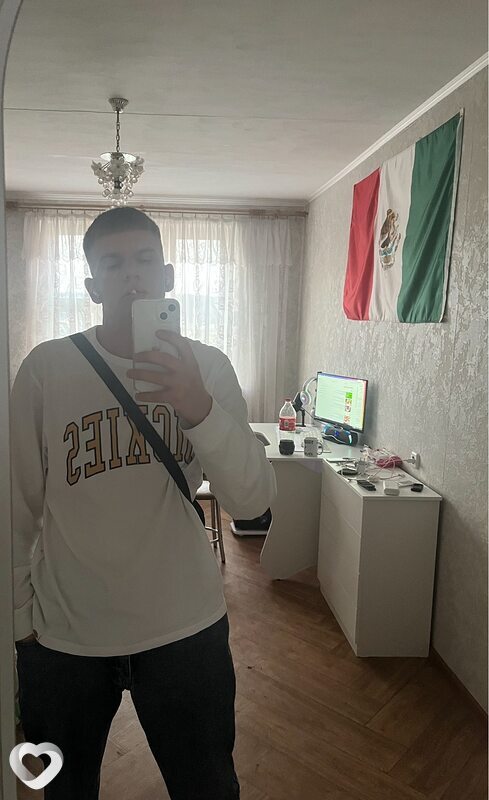 Дэви, 23, Минске — анкета №2254316